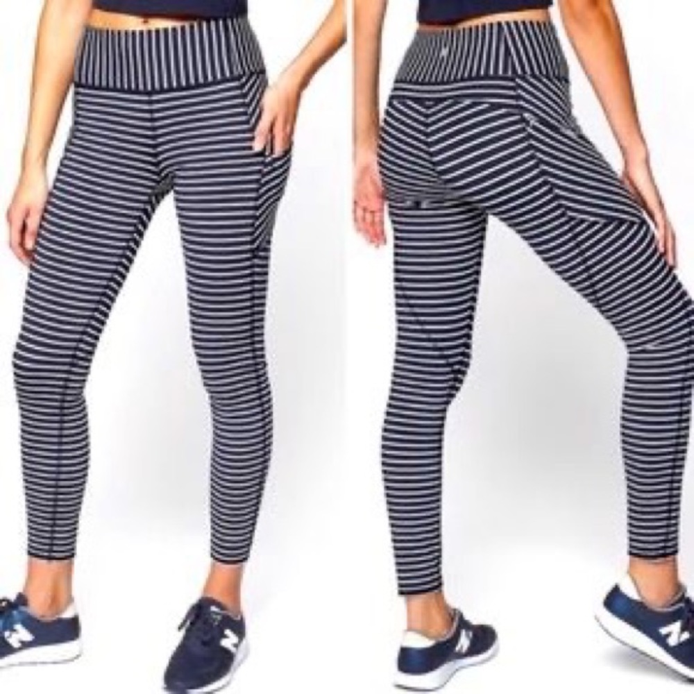Athleta Contender Navy Stripe 7/8 Tight xxs